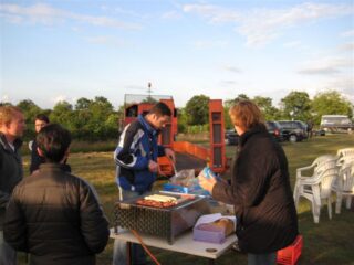 22Das-1.-Würstchen-auf-dem-Weg-zum-Kunden