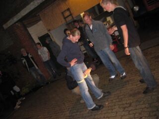 26Yvonne-schaut-noch-etwas-unschlüssig